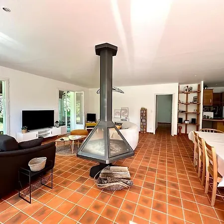 Maison Avec Piscine Caro (Pyrenees-Atlantiques)