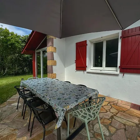 Hébergement de vacances Maison Avec Piscine Caro (Pyrenees-Atlantiques)
