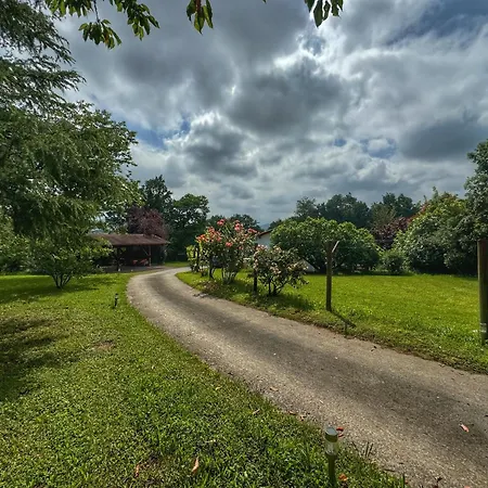 Maison Avec Piscine Caro (Pyrenees-Atlantiques)