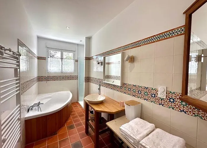 Ferienhaus Maison Avec Piscine Caro (Pyrenees-Atlantiques)