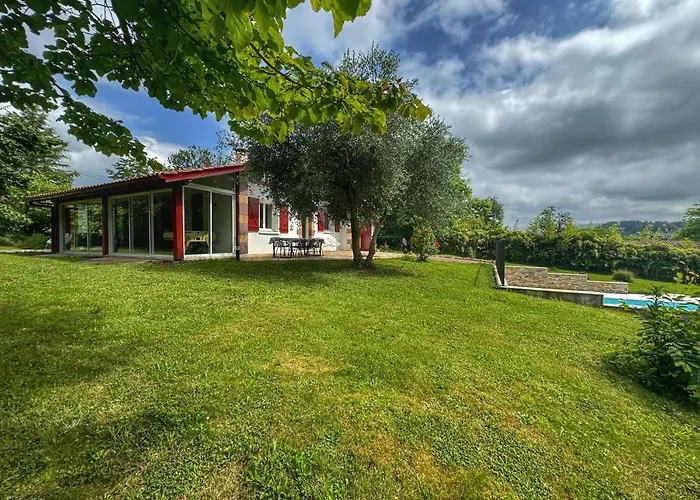 Maison Avec Piscine Ferienhaus Caro (Pyrenees-Atlantiques)