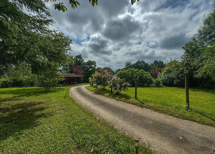 Maison Avec Piscine Caro (Pyrenees-Atlantiques)